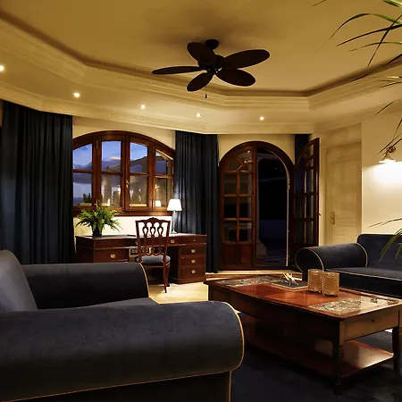Hotel The Touch Puerto Banus 4*